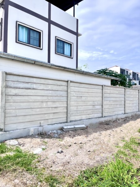 strongwindconstruction.com รับติดตั้งรั้วสำเร็จรูป (67)