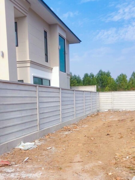 strongwindconstruction.com รับติดตั้งรั้วสำเร็จรูป (79)